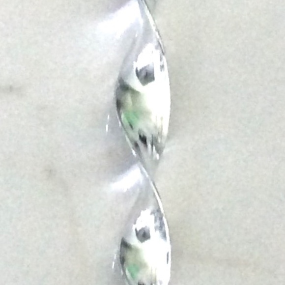 Set of 6 Hanging Twisted Wavy Silver-Tone Aluminum Icicle Ornaments - Picture 4 of 5